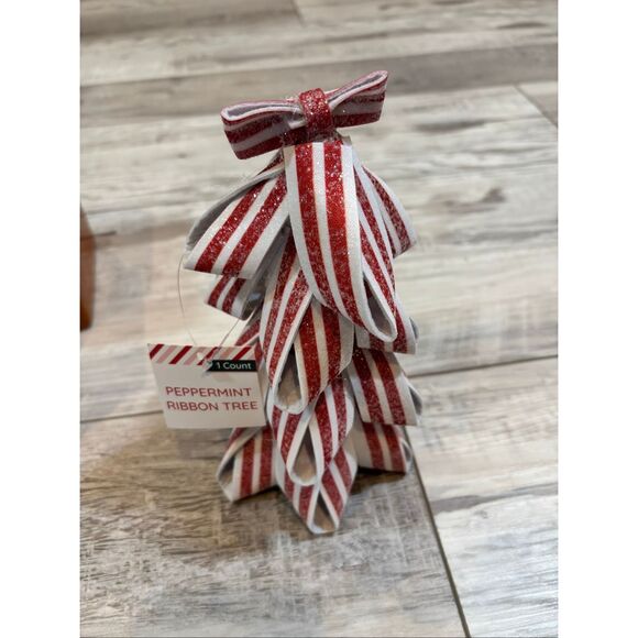 Target Bullseye Gingerbread House Cookie Jar, gingerbread ornaments, Peppermint - Picture 5 of 12